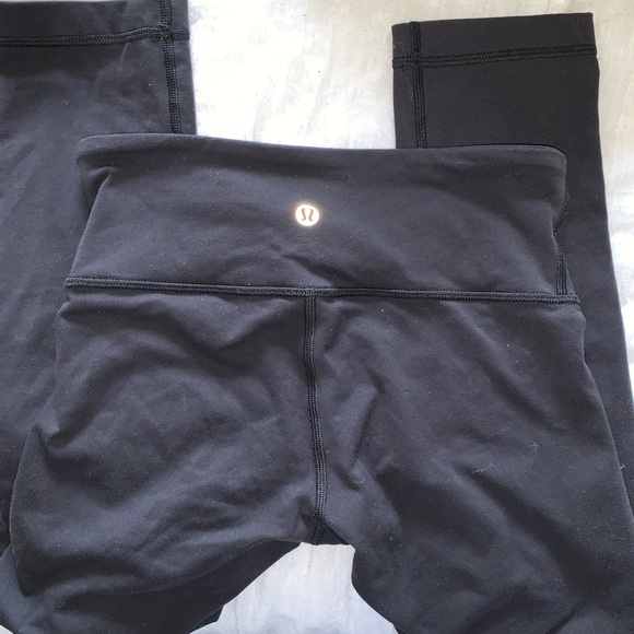 Wunder Under Crop Leggings - Picture 2 of 4